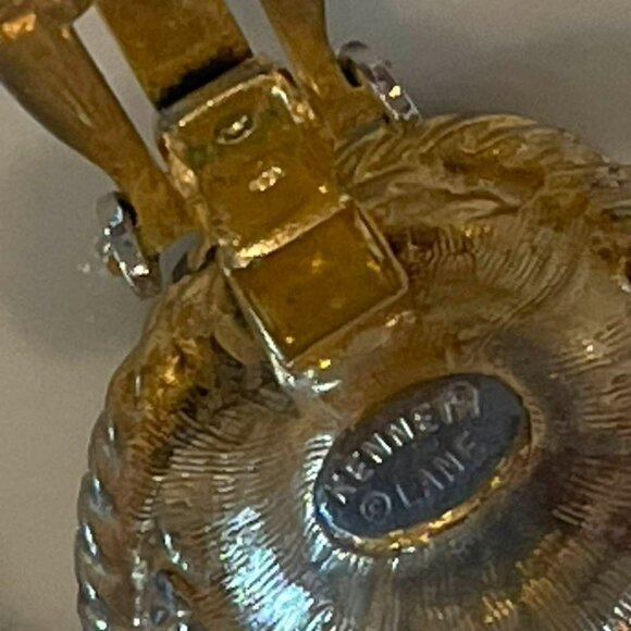 VTG 60s HTF Signed Kenneth Lane Classic Twisted Rope Faux Pearl Clip Earrings - Picture 9 of 10